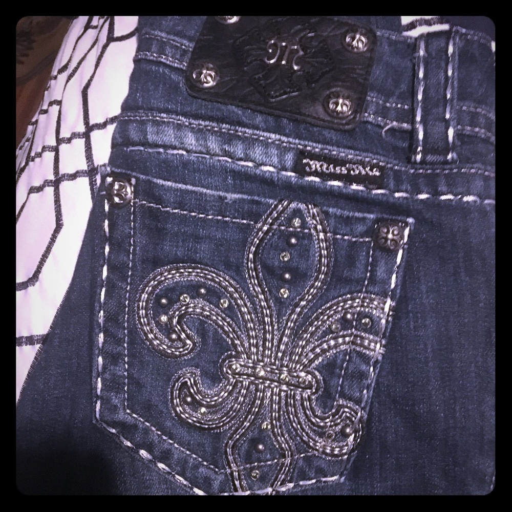 Like New Miss Me Jeans